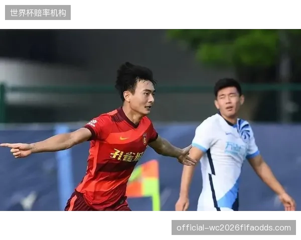 小川航基或成森保一解决锋无力问题的备选方案，其支点作用丰富战术选择。